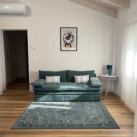 Διαμέρισμα Mansarda Del Duca